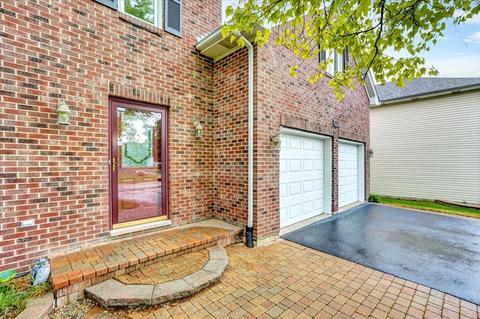 295 Windsor Dr, Bartlett, IL 60103 photo 6