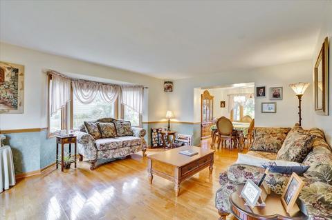 295 Windsor Dr, Bartlett, IL 60103 photo 14