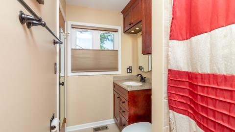 635 Lafayette Ln, Hoffman Estates, IL 60169 photo 14