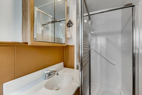 483 Pinehurst Dr, Des Plaines, IL 60016 photo 17