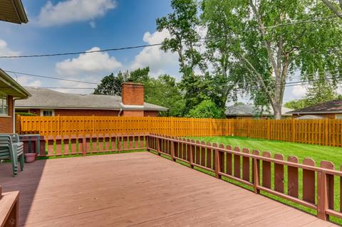 483 Pinehurst Dr, Des Plaines, IL 60016 photo 21