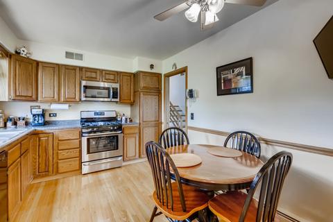 483 Pinehurst Dr, Des Plaines, IL 60016 photo 8