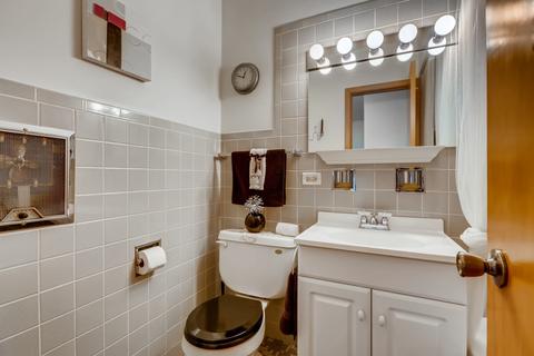483 Pinehurst Dr, Des Plaines, IL 60016 photo 14