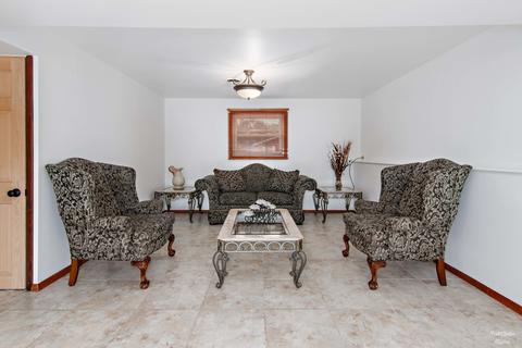 560 Lafayette Ln, Hoffman Estates, IL 60169 photo 16
