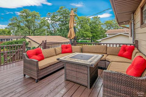 560 Lafayette Ln, Hoffman Estates, IL 60169 photo 12