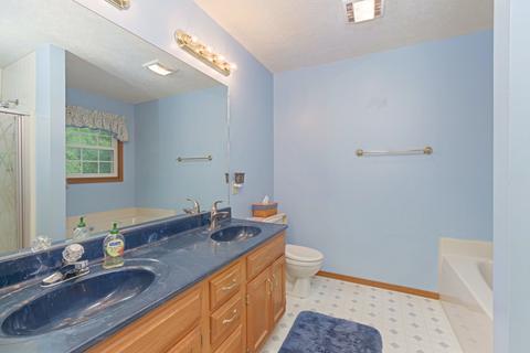 2304 Timberview Dr, Bloomington, IL 61701 photo 20