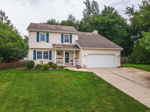 2304 Timberview Dr, Bloomington, IL 61701 photo 2