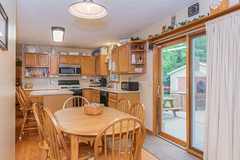 2304 Timberview Dr, Bloomington, IL 61701 photo 12