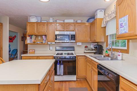 2304 Timberview Dr, Bloomington, IL 61701 photo 8