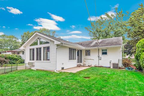 112 Saint Armand Ln, Wheeling, IL 60090 photo 4