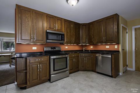 112 Saint Armand Ln, Wheeling, IL 60090 photo 11