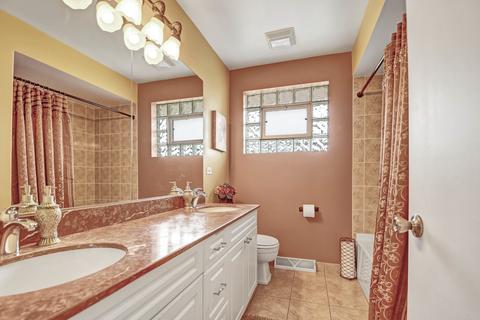 7331 W 85th St, Bridgeview, IL 60455 photo 8
