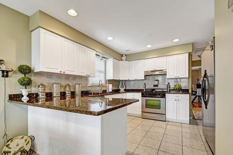 7331 W 85th St, Bridgeview, IL 60455 photo 10