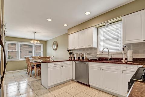 7331 W 85th St, Bridgeview, IL 60455 photo 11