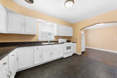 3609 W 70th Pl, Chicago, IL 60629 photo 4