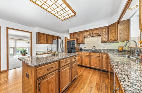 133 Danada Dr, Wheaton, IL 60189 photo 8