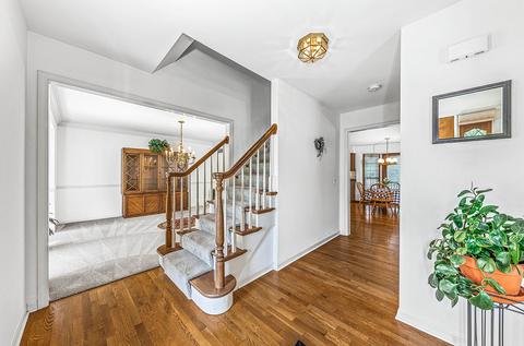 133 Danada Dr, Wheaton, IL 60189 photo 3