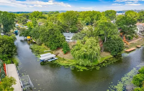 400 Castle Rd, Mchenry, IL 60051 photo 28