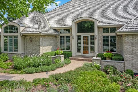 8253 Greystone Ct, Burr Ridge, IL 60527 photo 71