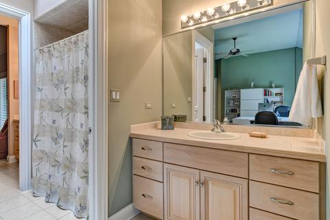 8253 Greystone Ct, Burr Ridge, IL 60527 photo 38