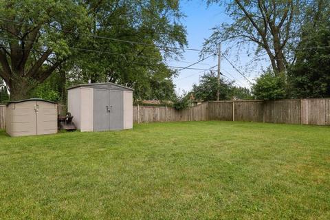 553 Pinecroft Dr, Roselle, IL 60172 photo 23