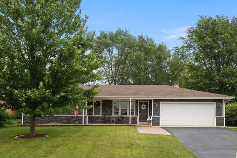 553 Pinecroft Dr, Roselle, IL 60172 photo 1