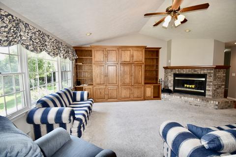 1603 Ensign Dr, Normal, IL 61761 photo 9