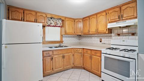 347 Eastern Ave, Aurora, IL 60505 photo 9