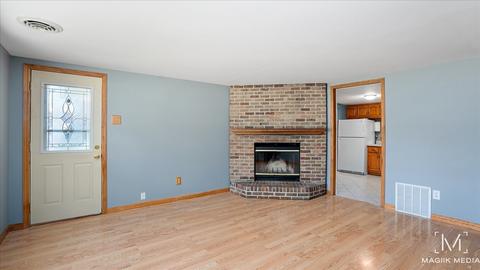 347 Eastern Ave, Aurora, IL 60505 photo 5