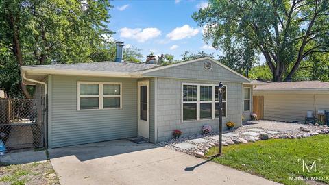 347 Eastern Ave, Aurora, IL 60505 photo 2