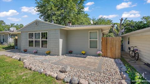347 Eastern Ave, Aurora, IL 60505 photo 3