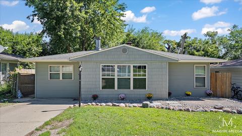 347 Eastern Ave, Aurora, IL 60505 photo 1