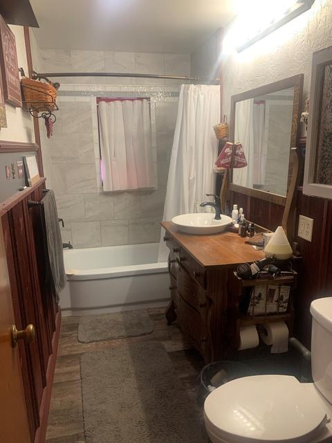 526 E Mckenney St, Dixon, IL 61021 photo 8