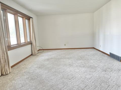821 25th St, Peru, IL 61354 photo 2