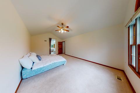 100 Picardy Ln, Wheeling, IL 60090 photo 17