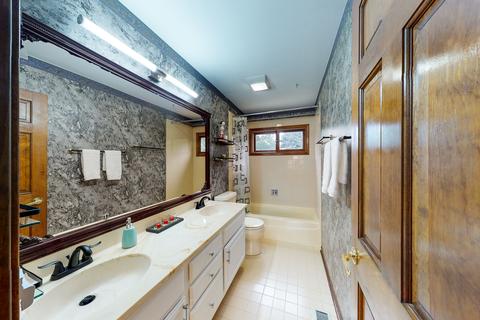100 Picardy Ln, Wheeling, IL 60090 photo 28
