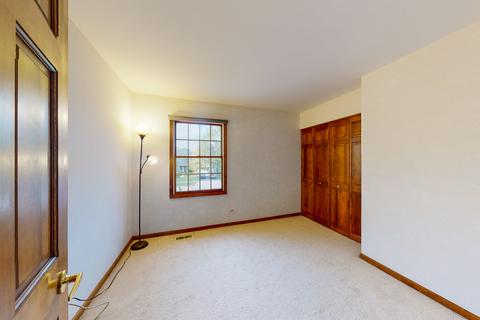 100 Picardy Ln, Wheeling, IL 60090 photo 27