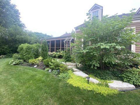 1663 Stonebridge Trl, Wheaton, IL 60189 photo 2