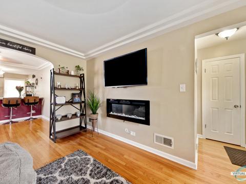 10951 S Eberhart Ave, Chicago, IL 60628 photo 5