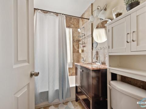 10951 S Eberhart Ave, Chicago, IL 60628 photo 13