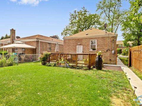 10951 S Eberhart Ave, Chicago, IL 60628 photo 17