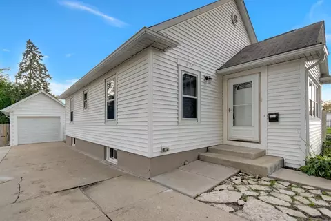 623 Congdon Ave, Elgin, IL 60120 photo 5