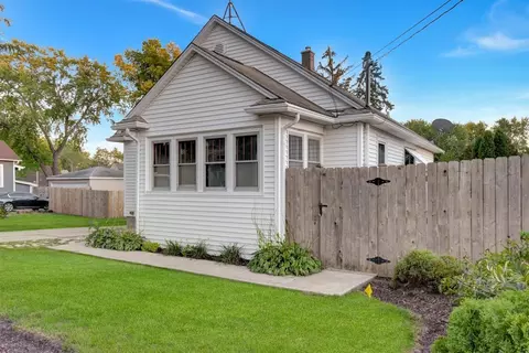 623 Congdon Ave, Elgin, IL 60120 photo 6