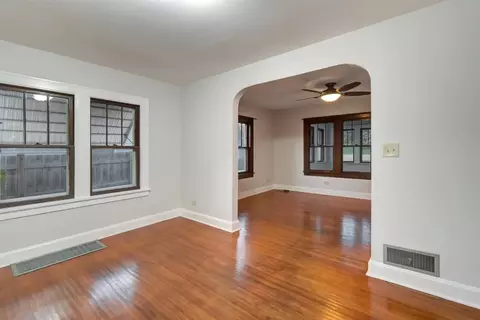 623 Congdon Ave, Elgin, IL 60120 photo 12