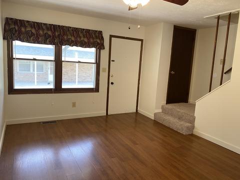 1502 Ensign Dr, Normal, IL 61761 photo 2