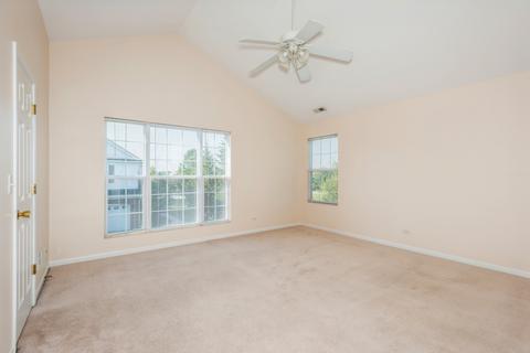1484 Millbrook Dr, Algonquin, IL 60102 photo 8