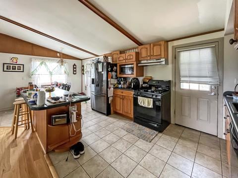 1348 Robert Dr, Freeport, IL 61032 photo 28
