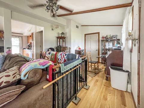 1348 Robert Dr, Freeport, IL 61032 photo 29