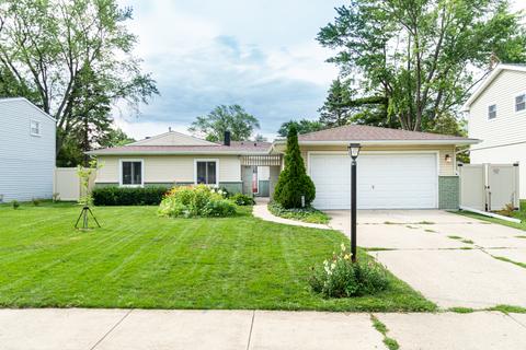 1805 E Maya Ln, Mount Prospect, IL 60056 photo 1