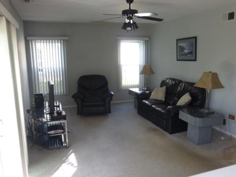 1105 John Dr, Hoffman Estates, IL 60169 photo 8